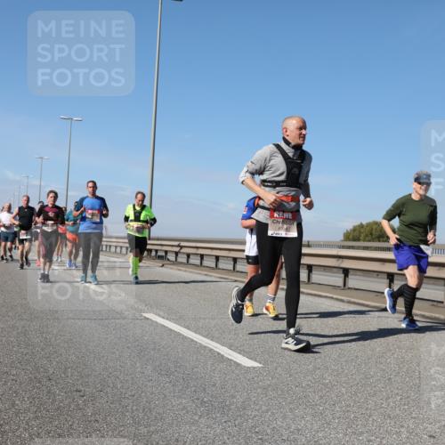 03.10.2025 - Köhlbrandbrückenlauf Yannick Fuchs http://msf.ph/oto/9195826 03.10.2025 12:01:11 Position 3 4994 meine-sportfotos.de