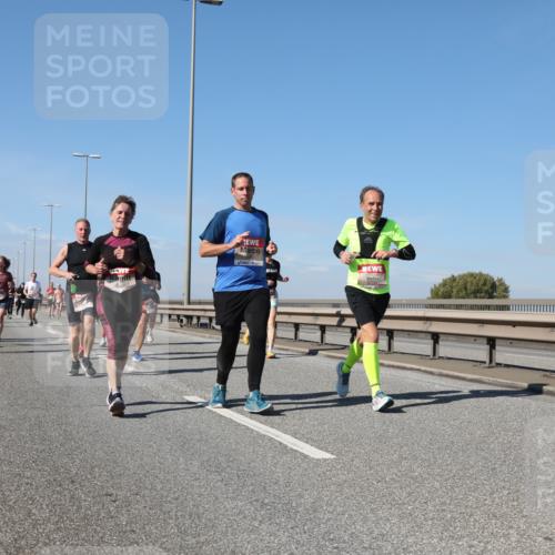 03.10.2025 - Köhlbrandbrückenlauf Yannick Fuchs http://msf.ph/oto/9195832 03.10.2025 12:01:13 Position 3  meine-sportfotos.de