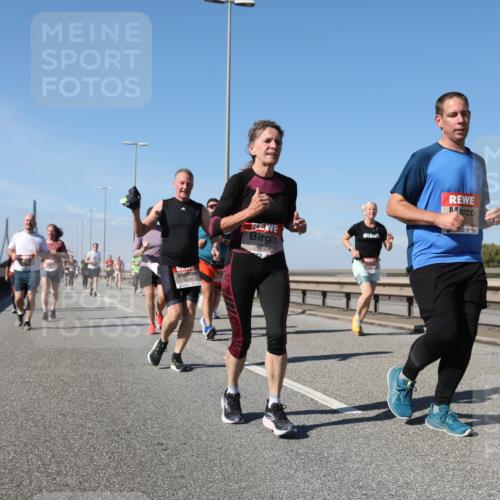 03.10.2025 - Köhlbrandbrückenlauf Yannick Fuchs http://msf.ph/oto/9195836 03.10.2025 12:01:14 Position 3 4376, 4529 meine-sportfotos.de
