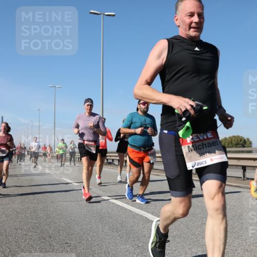 03.10.2025 - Köhlbrandbrückenlauf Yannick Fuchs http://msf.ph/oto/9195841 03.10.2025 12:01:15 Position 3 4876, 6186 meine-sportfotos.de