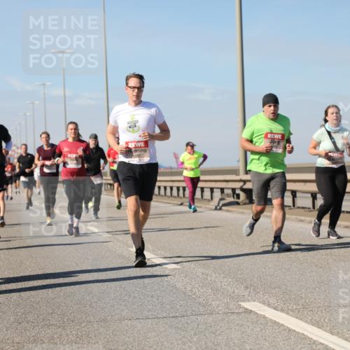 03.10.2025 - Köhlbrandbrückenlauf Yannick Fuchs http://msf.ph/oto/9195858 03.10.2025 12:01:20 Position 3 235 meine-sportfotos.de