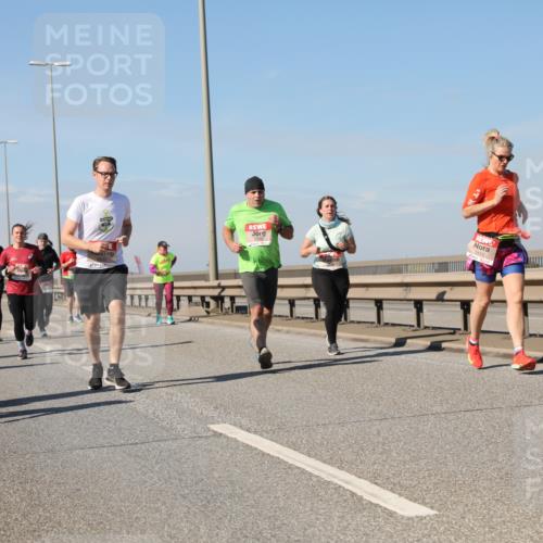 03.10.2025 - Köhlbrandbrückenlauf Yannick Fuchs http://msf.ph/oto/9195859 03.10.2025 12:01:20 Position 3  meine-sportfotos.de