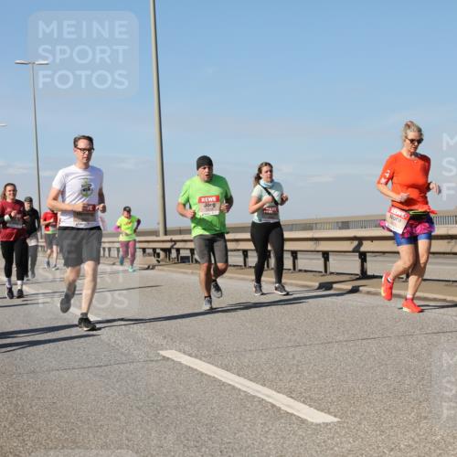 03.10.2025 - Köhlbrandbrückenlauf Yannick Fuchs http://msf.ph/oto/9195860 03.10.2025 12:01:20 Position 3  meine-sportfotos.de