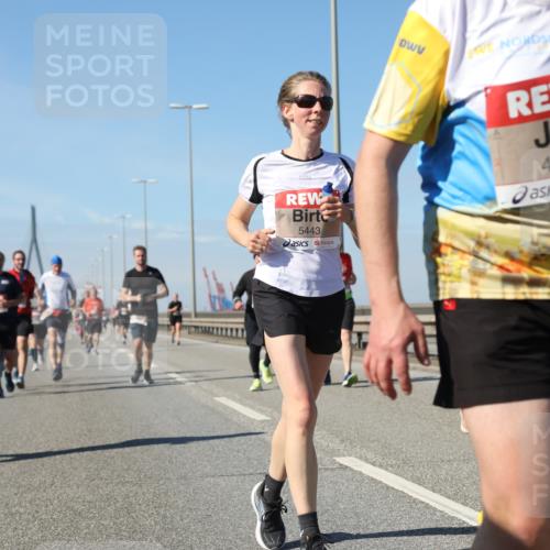 03.10.2025 - Köhlbrandbrückenlauf Yannick Fuchs http://msf.ph/oto/9195882 03.10.2025 12:01:26 Position 3 5443, 20, 4200, 6475 meine-sportfotos.de