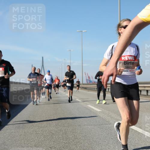 03.10.2025 - Köhlbrandbrückenlauf Yannick Fuchs http://msf.ph/oto/9195883 03.10.2025 12:01:26 Position 3 5443 meine-sportfotos.de