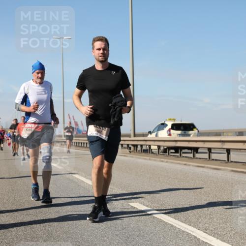 03.10.2025 - Köhlbrandbrückenlauf Yannick Fuchs http://msf.ph/oto/9195896 03.10.2025 12:01:30 Position 3 725, 6132, 4987 meine-sportfotos.de