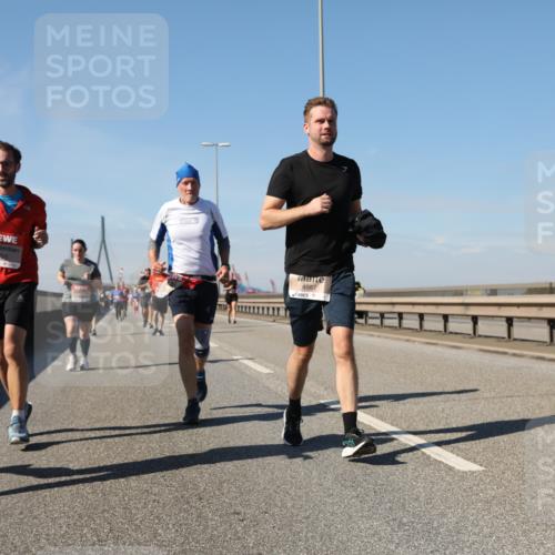 03.10.2025 - Köhlbrandbrückenlauf Yannick Fuchs http://msf.ph/oto/9195898 03.10.2025 12:01:30 Position 3 6653, 575, 4987 meine-sportfotos.de