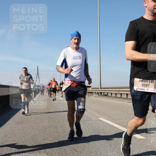 03.10.2025 - Köhlbrandbrückenlauf Yannick Fuchs http://msf.ph/oto/9195902 03.10.2025 12:01:31 Position 3 5725, 4987, 6132 meine-sportfotos.de