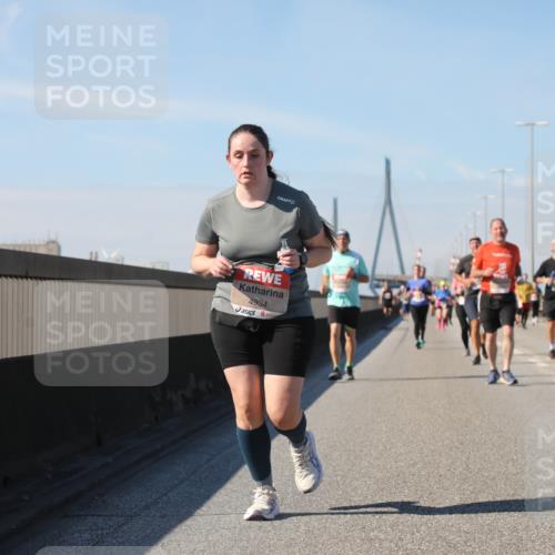 03.10.2025 - Köhlbrandbrückenlauf Yannick Fuchs http://msf.ph/oto/9195904 03.10.2025 12:01:32 Position 3 4934 meine-sportfotos.de