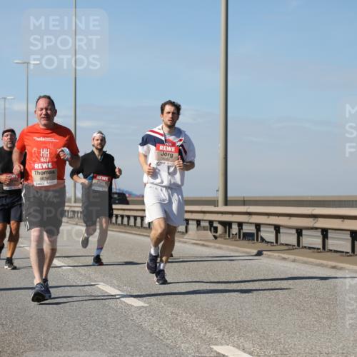 03.10.2025 - Köhlbrandbrückenlauf Yannick Fuchs http://msf.ph/oto/9195909 03.10.2025 12:01:34 Position 3 4616 meine-sportfotos.de