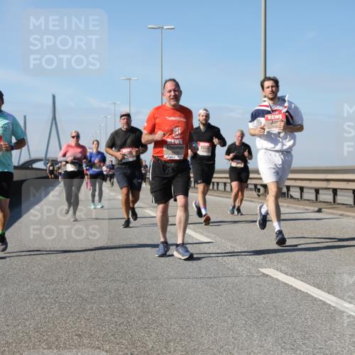 03.10.2025 - Köhlbrandbrückenlauf Yannick Fuchs http://msf.ph/oto/9195912 03.10.2025 12:01:35 Position 3 5506, 4616 meine-sportfotos.de