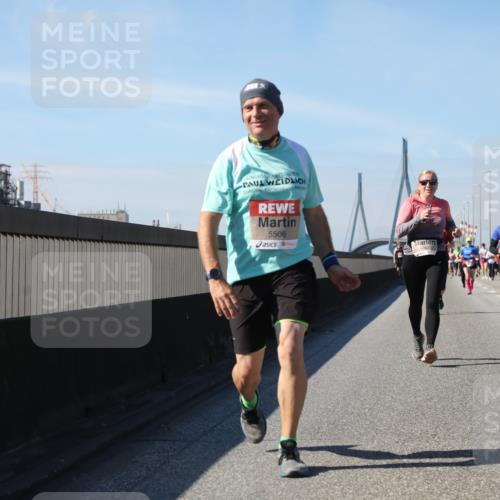 03.10.2025 - Köhlbrandbrückenlauf Yannick Fuchs http://msf.ph/oto/9195916 03.10.2025 12:01:37 Position 3 5506, 6663 meine-sportfotos.de