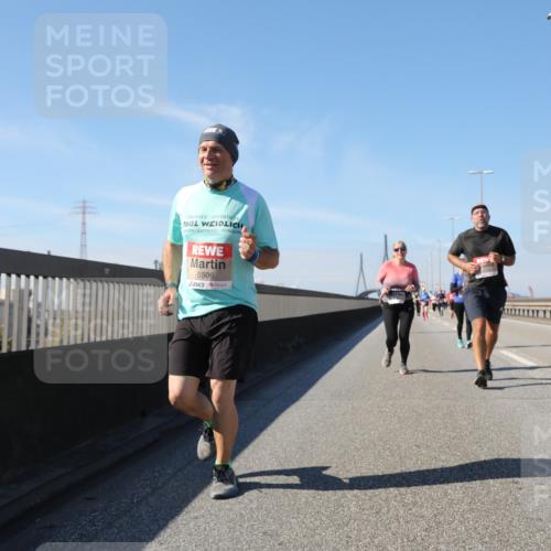 03.10.2025 - Köhlbrandbrückenlauf Yannick Fuchs http://msf.ph/oto/9195919 03.10.2025 12:01:37 Position 3 5506, 30, 4616 meine-sportfotos.de