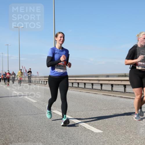03.10.2025 - Köhlbrandbrückenlauf Yannick Fuchs http://msf.ph/oto/9195926 03.10.2025 12:01:40 Position 3 5631 meine-sportfotos.de