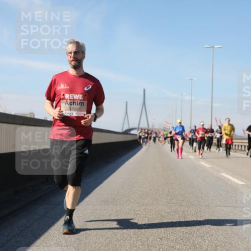 03.10.2025 - Köhlbrandbrückenlauf Yannick Fuchs http://msf.ph/oto/9195934 03.10.2025 12:01:43 Position 3 901 meine-sportfotos.de