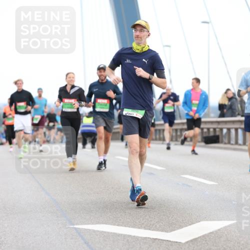 03.10.2025 - Köhlbrandbrückenlauf Lena Gebhardt http://msf.ph/oto/9195947 03.10.2025 15:24:04 Position 1 8848 meine-sportfotos.de