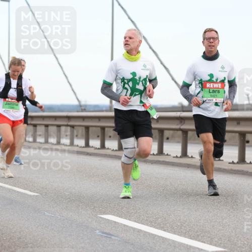 03.10.2025 - Köhlbrandbrückenlauf Lena Gebhardt http://msf.ph/oto/9195985 03.10.2025 15:24:20 Position 1 7599, 9421 meine-sportfotos.de