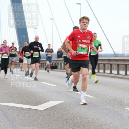 03.10.2025 - Köhlbrandbrückenlauf Lena Gebhardt http://msf.ph/oto/9196043 03.10.2025 15:24:41 Position 1 96, 9115 meine-sportfotos.de