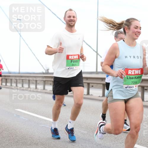 03.10.2025 - Köhlbrandbrückenlauf Lena Gebhardt http://msf.ph/oto/9196091 03.10.2025 15:24:59 Position 1 8825, 7056, 70 meine-sportfotos.de
