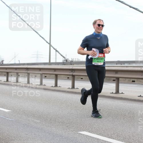 03.10.2025 - Köhlbrandbrückenlauf Lena Gebhardt http://msf.ph/oto/9196136 03.10.2025 15:25:11 Position 1 9619 meine-sportfotos.de