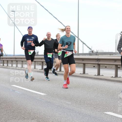 03.10.2025 - Köhlbrandbrückenlauf Lena Gebhardt http://msf.ph/oto/9196205 03.10.2025 15:25:32 Position 1 7224, 707 meine-sportfotos.de