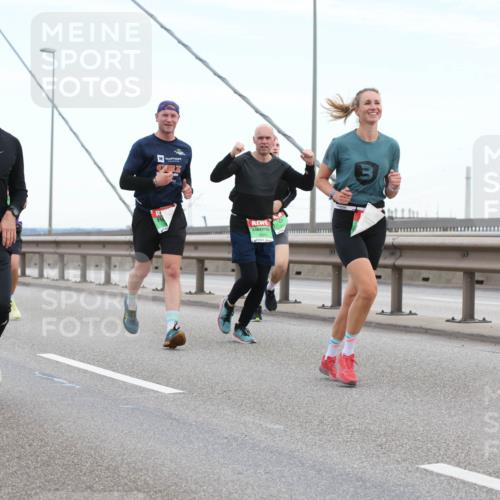 03.10.2025 - Köhlbrandbrückenlauf Lena Gebhardt http://msf.ph/oto/9196207 03.10.2025 15:25:32 Position 1 7224, 934 meine-sportfotos.de