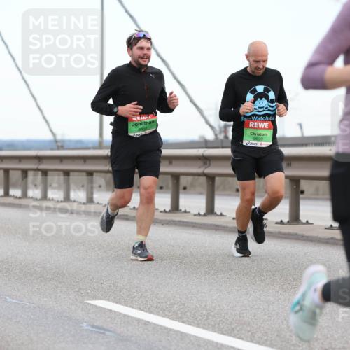 03.10.2025 - Köhlbrandbrückenlauf Lena Gebhardt http://msf.ph/oto/9196302 03.10.2025 15:25:57 Position 1 8937, 9690 meine-sportfotos.de