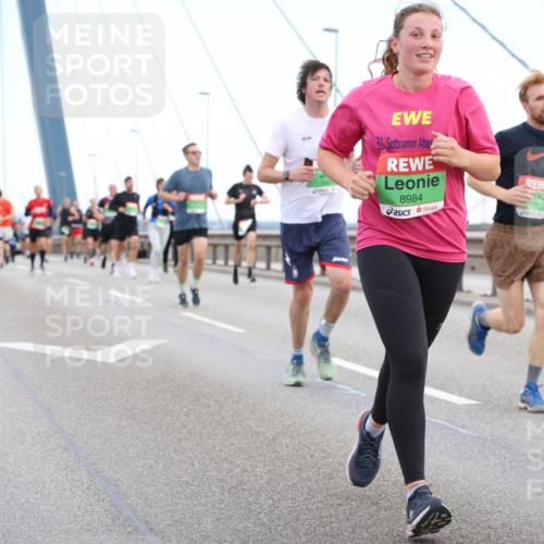 03.10.2025 - Köhlbrandbrückenlauf Lena Gebhardt http://msf.ph/oto/9196421 03.10.2025 15:26:27 Position 1 31, 8984 meine-sportfotos.de