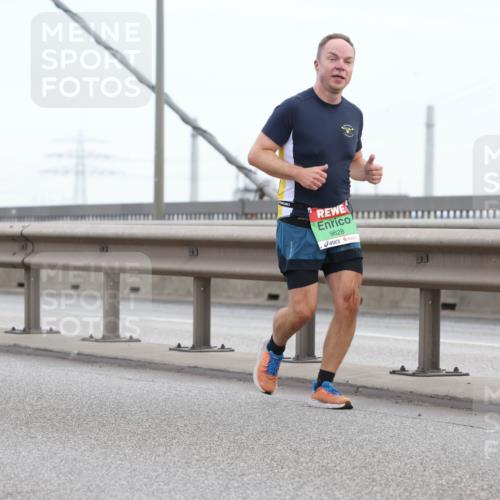 03.10.2025 - Köhlbrandbrückenlauf Lena Gebhardt http://msf.ph/oto/9196485 03.10.2025 15:26:45 Position 1 9511, 9628 meine-sportfotos.de