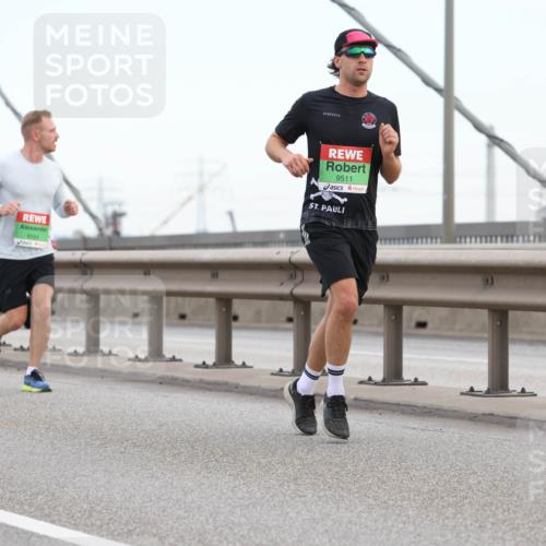 03.10.2025 - Köhlbrandbrückenlauf Lena Gebhardt http://msf.ph/oto/9196487 03.10.2025 15:26:46 Position 1 7423, 0, 25, 57, 9584, 9511 meine-sportfotos.de
