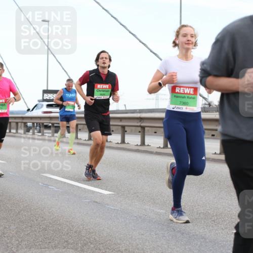 03.10.2025 - Köhlbrandbrückenlauf Lena Gebhardt http://msf.ph/oto/9196508 03.10.2025 15:26:52 Position 1 7772, 0, 25, 7360, 7208 meine-sportfotos.de