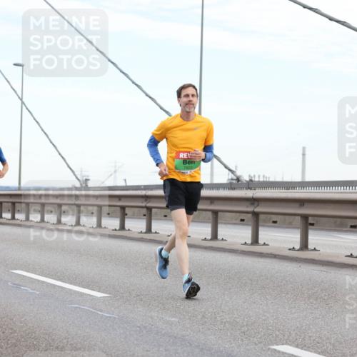 03.10.2025 - Köhlbrandbrückenlauf Lena Gebhardt http://msf.ph/oto/9196625 03.10.2025 15:28:00 Position 1 7822 meine-sportfotos.de