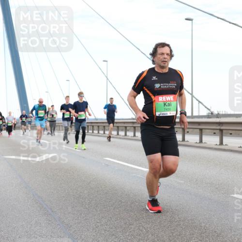 03.10.2025 - Köhlbrandbrückenlauf Lena Gebhardt http://msf.ph/oto/9196672 03.10.2025 15:28:12 Position 1 2010, 7435 meine-sportfotos.de
