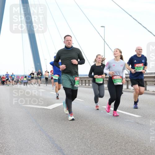 03.10.2025 - Köhlbrandbrückenlauf Lena Gebhardt http://msf.ph/oto/9196707 03.10.2025 15:28:21 Position 1 9065, 7533 meine-sportfotos.de
