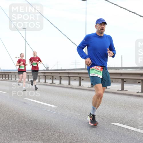 03.10.2025 - Köhlbrandbrückenlauf Lena Gebhardt http://msf.ph/oto/9196723 03.10.2025 15:28:24 Position 1 7626 meine-sportfotos.de