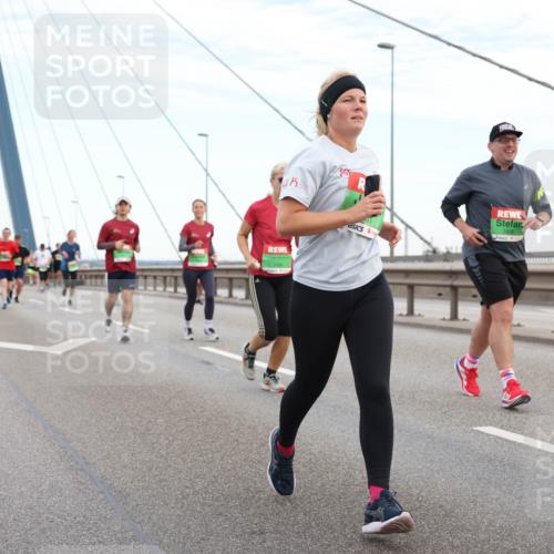03.10.2025 - Köhlbrandbrückenlauf Lena Gebhardt http://msf.ph/oto/9196890 03.10.2025 15:29:20 Position 1 36 meine-sportfotos.de