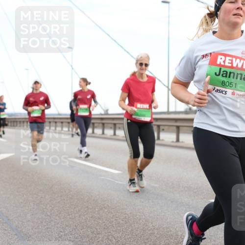 03.10.2025 - Köhlbrandbrückenlauf Lena Gebhardt http://msf.ph/oto/9196893 03.10.2025 15:29:21 Position 1 361, 8051 meine-sportfotos.de
