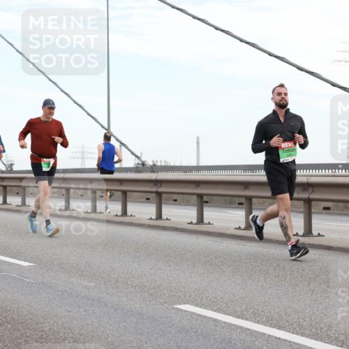 03.10.2025 - Köhlbrandbrückenlauf Lena Gebhardt http://msf.ph/oto/9196915 03.10.2025 15:29:25 Position 1 8569 meine-sportfotos.de