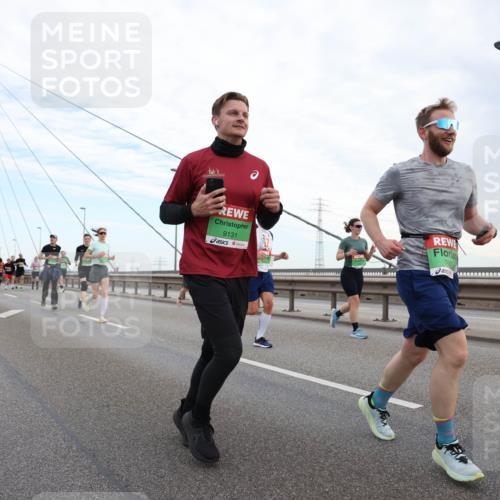 03.10.2025 - Köhlbrandbrückenlauf Lena Gebhardt http://msf.ph/oto/9197097 03.10.2025 15:30:07 Position 1 9131, 7667 meine-sportfotos.de