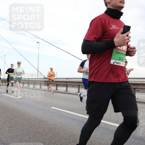 03.10.2025 - Köhlbrandbrückenlauf Lena Gebhardt http://msf.ph/oto/9197099 03.10.2025 15:30:07 Position 1 9131 meine-sportfotos.de