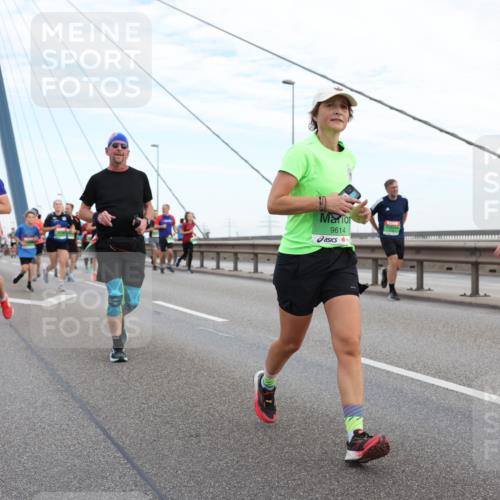 03.10.2025 - Köhlbrandbrückenlauf Lena Gebhardt http://msf.ph/oto/9197433 03.10.2025 15:31:18 Position 1 9614 meine-sportfotos.de