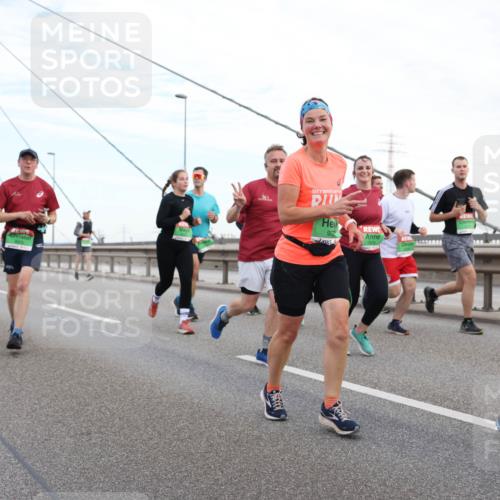 03.10.2025 - Köhlbrandbrückenlauf Lena Gebhardt http://msf.ph/oto/9197467 03.10.2025 15:31:24 Position 1 93, 7574 meine-sportfotos.de