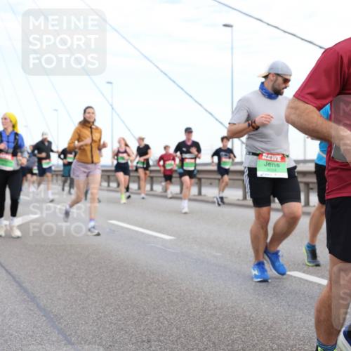 03.10.2025 - Köhlbrandbrückenlauf Lena Gebhardt http://msf.ph/oto/9197573 03.10.2025 15:31:44 Position 1 7683 meine-sportfotos.de