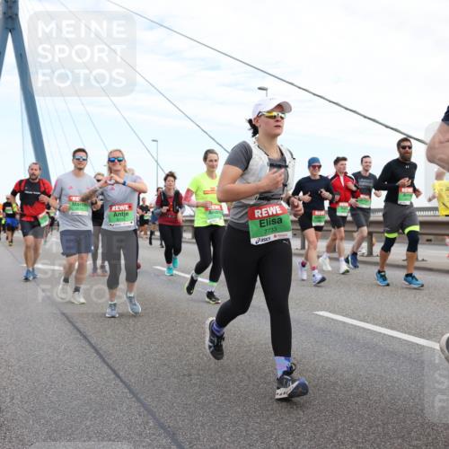 03.10.2025 - Köhlbrandbrückenlauf Lena Gebhardt http://msf.ph/oto/9197751 03.10.2025 15:32:16 Position 1 8115, 7733 meine-sportfotos.de