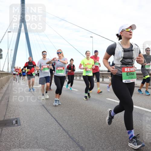 03.10.2025 - Köhlbrandbrückenlauf Lena Gebhardt http://msf.ph/oto/9197753 03.10.2025 15:32:17 Position 1 8115, 7733 meine-sportfotos.de