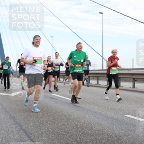 03.10.2025 - Köhlbrandbrückenlauf Lena Gebhardt http://msf.ph/oto/9197908 03.10.2025 15:32:49 Position 1  meine-sportfotos.de