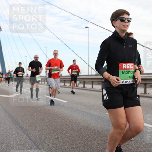 03.10.2025 - Köhlbrandbrückenlauf Lena Gebhardt http://msf.ph/oto/9197967 03.10.2025 15:33:00 Position 1 8193 meine-sportfotos.de