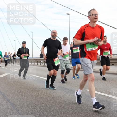 03.10.2025 - Köhlbrandbrückenlauf Lena Gebhardt http://msf.ph/oto/9197976 03.10.2025 15:33:02 Position 1 8460 meine-sportfotos.de