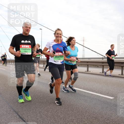 03.10.2025 - Köhlbrandbrückenlauf Lena Gebhardt http://msf.ph/oto/9198098 03.10.2025 15:33:28 Position 1 7847, 7580 meine-sportfotos.de