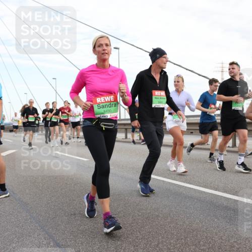 03.10.2025 - Köhlbrandbrückenlauf Lena Gebhardt http://msf.ph/oto/9198158 03.10.2025 15:33:40 Position 1 8805, 8430, 8480, 183, 7981, 7453 meine-sportfotos.de